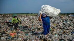 The Story of Plastic